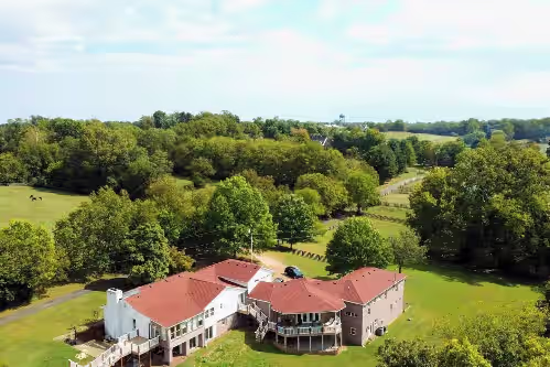 12acre Villa right by Keeneland-Keene Creek Estate 10,000sqft