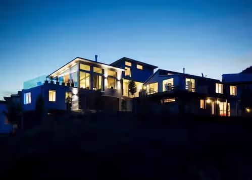 7Manata - Amazing 270deg views! Golf & Ski 10bedrm/8bathrm + 4x seven-seat 4WD's