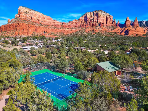 Grand Chapel Estate: Pool/ Tennis/ Pickleball/Golf/Firepit/Hot Tub on 6 Private Acres, photo 4