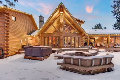Risa Cabin: Hot Tub, Private Lake Reviews, Deals & Photos 2026, photo 3