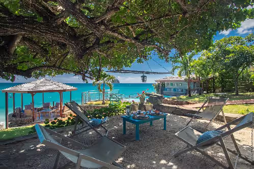 La Sirène du Diamant ,18 guests Spacious beachfront rental in Martinique :