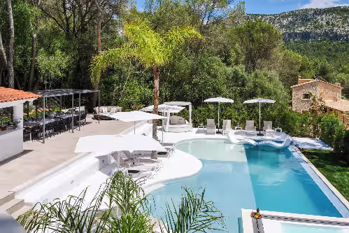 Holiday Home 'Magna' with Private Pool, Wi-Fi and Air Conditioning