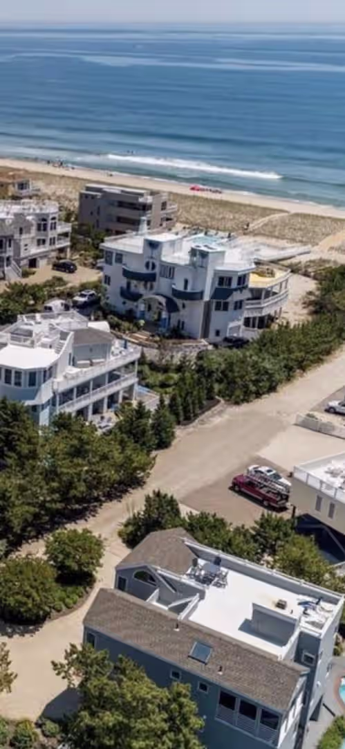 Oceanfront 7+BR, 3rd fl pool, roof top hot tub. Inquire about August Specials, photo 3