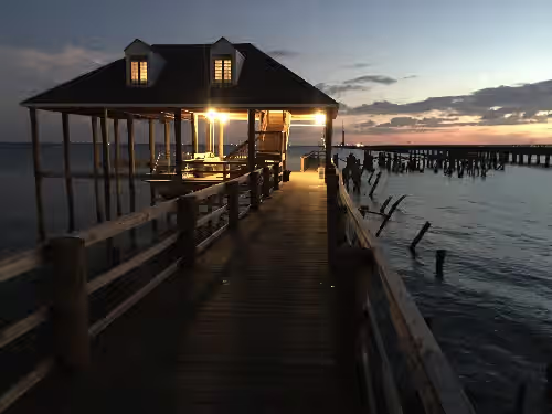 LAKE House with Private Heated Pool, Great for Family Gatherings. Best View, photo 3