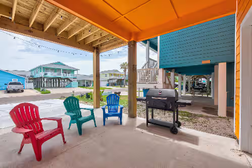 2 Homes- Perfect location for large families or groups. Pool, Walk to BEACH, photo 4