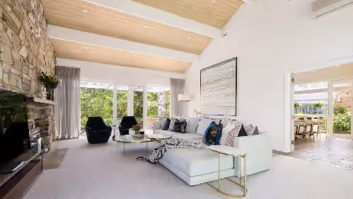 Living area at Tieve Tara Summary:<br>E