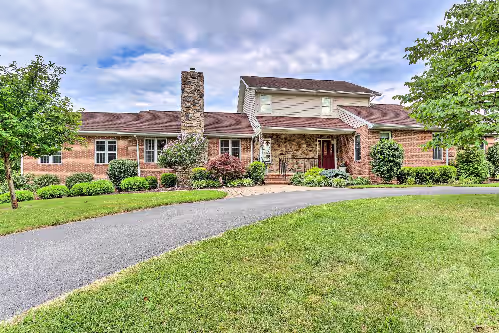 Charles Town Home w/ Private Pool & Hot Tub, photo 2