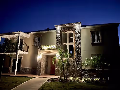 NEW, Ultra-Luxury, Beach, Pool, Spa, Kayaks, SUPs, Snorkel,12,085 S.F. Near Town, photo 2