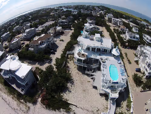 Oceanfront 7+BR, 3rd fl pool, roof top hot tub. Inquire about August Specials!