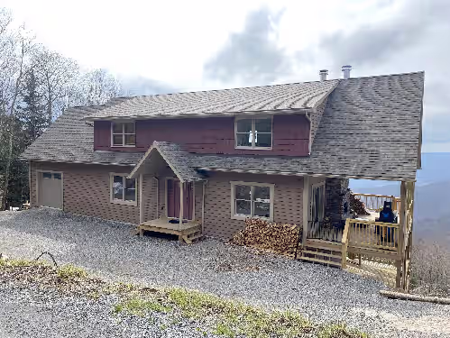 Black Bear Lodge - Kids ski free Dec 7 to Dec 13! Book now! Free shuttle to Basin & Village