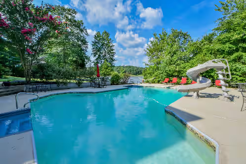 Bama Lakeside Retreat-Pools, Lake, Child & adult fun! Special Summer Rates!