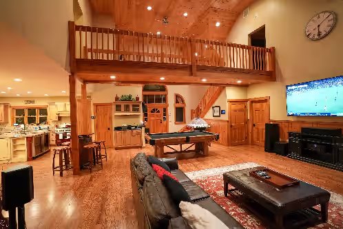 Ultimate Lakefront Vacation Home for Rent, photo 5