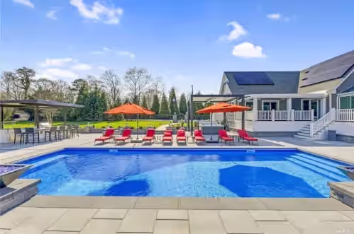 Expansive Hamptons Mansion, photo 3