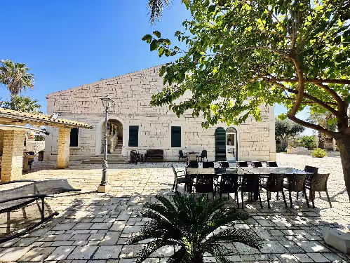 Luxury Villa in Sicily near the Sea with Swimming Pool and Tennis court