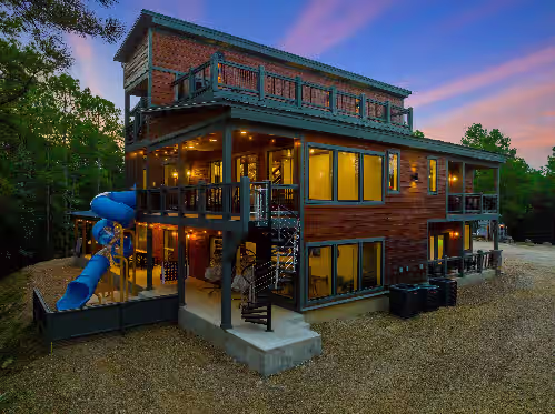 Rooftop Patio Fun New Luxury Cabin with Pool, Indoor 3-Story Slide, Pet Friendly, photo 2