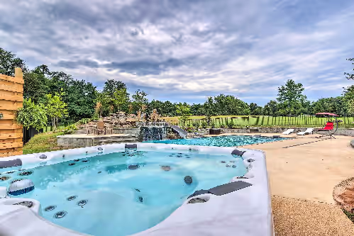 Charles Town Home w/ Private Pool & Hot Tub, photo 4