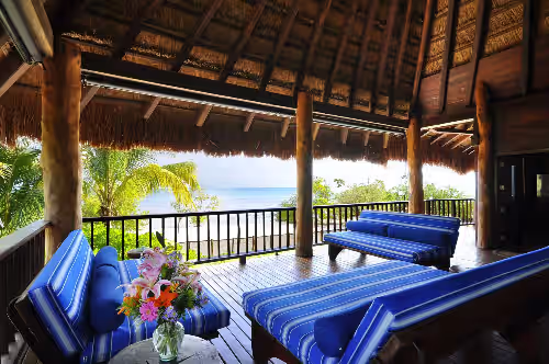 Deluxe Handcrafted 4 BR Oceanfront Treehouse, photo 3