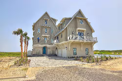 LUXURY RETREAT-OCEAN VIEWS/BEACH ACCESS/POOL FREE FALL SUN WITH A FRI/SAT STAY, photo 2