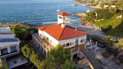 Seafront villa with stunning views and direct access to the beach, photo 3