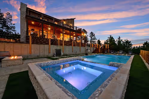 The Overlook w/ Outdoor Pool, EV Outlet, Unbelievable Views, photo 2