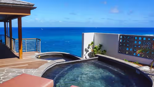 Outdoor spa tub at Cape Stout Estate