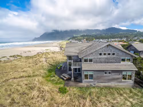 Oceanfront Manzanita!