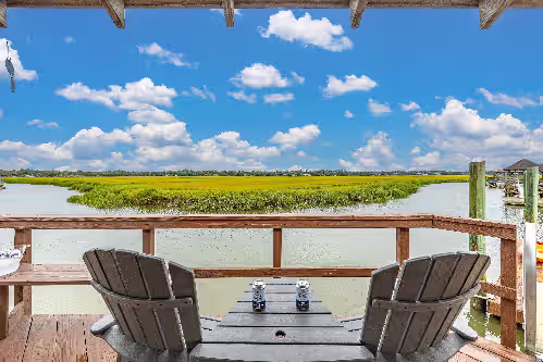 Beautiful Large Home with Pool, Riverfront Dock, Gourmet Kitchen and Kids Bunk Room, photo 2