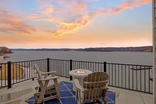 Luxury Lake House Private Pickleball Ct & Pool, photo 3