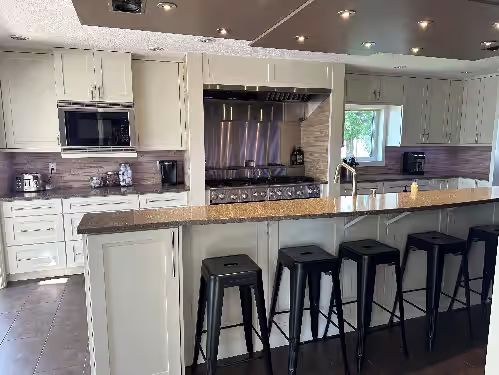 Amazing 5 Bedroom House on the Lake 20 minutes from downtown Calgary, photo 4