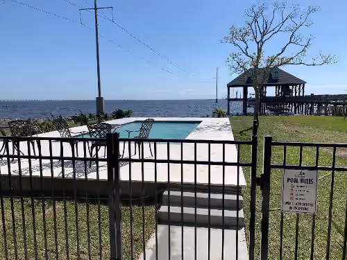 LAKE House with Private Heated Pool, Great for Family Gatherings. Best View, photo 2