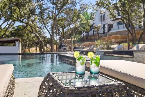 Las Luces Village|Large Retreat|Pool|Hot tub