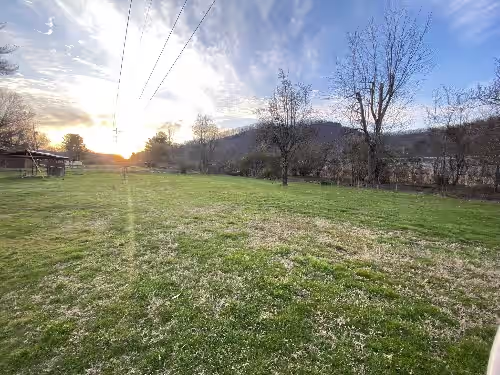 Morning View Ranch- Red River Gorge- Indoor Pool open March-Nov. Pet friendly, photo 3