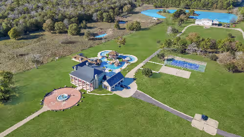 100+ acres sleeps 30, pool, lazy river, hot tub, bball, tennis, and more, photo 3