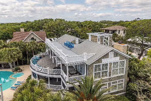 Luxury Oceanfront Home with Pool, Guest House, Tiki Bar and Direct Beach Access, photo 2