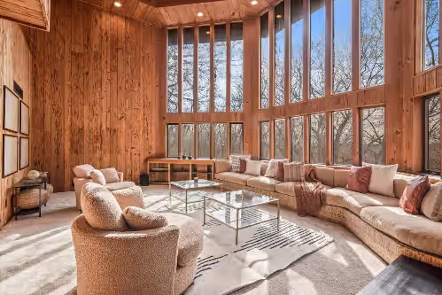 Living area at MCM Luxury Lodge