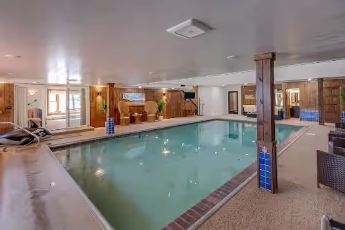 6000 Sq Feet w/Year Around Indoor Pool-King Beds, photo 3