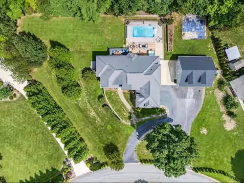 Lush Palace: Pool | Spa | Pickleball | Fire Pit | Sleeps 26!
