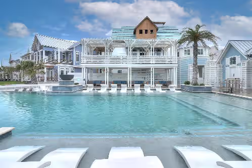 Dream Designer Beach Home, Luxury Meets Comfort w/ 20+ resort like amenities!
