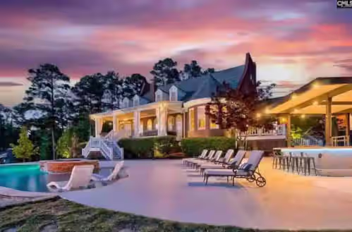 Private Luxury Lakefront Estate, photo 2