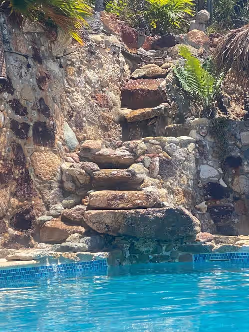 On The Ocean Paradise, Private Beach-Kayaks, SUPS, Snorkel Gear, Pool, Near Town, photo 4