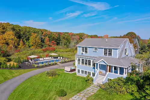HEATED SALTWATER POOL, Pickleball. Higgins Beach Estate~sleeps 30. 12 min to DT