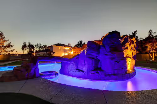 New Luxury resort home minutes to the strip, photo 2