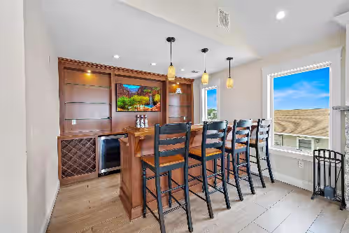Dining at Mom, Dining Table For 18! Beachblock Surf City With Pool & Spa, Family Retreat