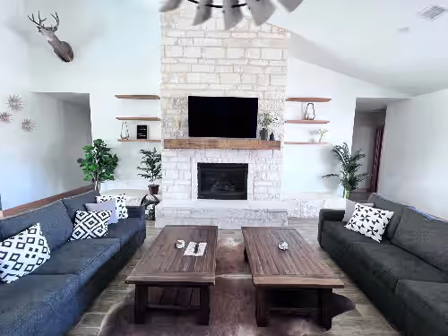 Living room at The Retreat at Fredricksburg