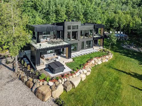 Altéa Charlevoix - luxury villa: spa, pool, billiards, view