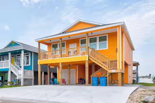 2 Homes- Perfect location for large families or groups. Pool, Walk to BEACH