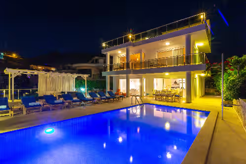Magnificent Private Villa with Heated Pool, Boutique Spa and Spectacular Views, photo 2