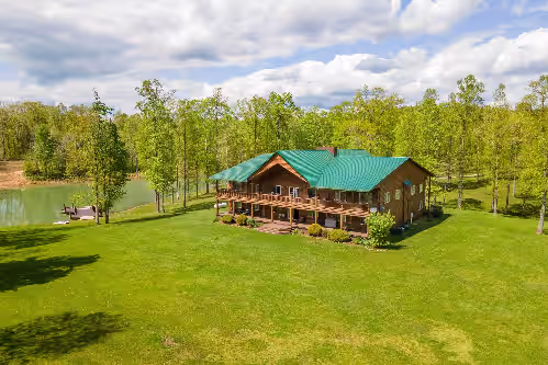 Fraziers Bottom Cabin on 800 Acres of Land w/ Lake, photo 2