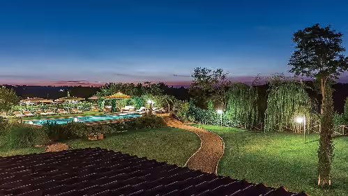 VILLA IRIS LUXURY SAN GIMIGNANO, 6 EN-SUITE BEDROOMS, SWIMMING POOL, SPA, SAUNA, photo 4