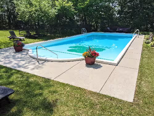 Luxury Large Lakefront Estate ~ 9 hole Pitch/Putt course ~ Tennis Court ~ Pool, photo 3
